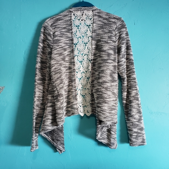 Cardigan - Picture 2 of 4